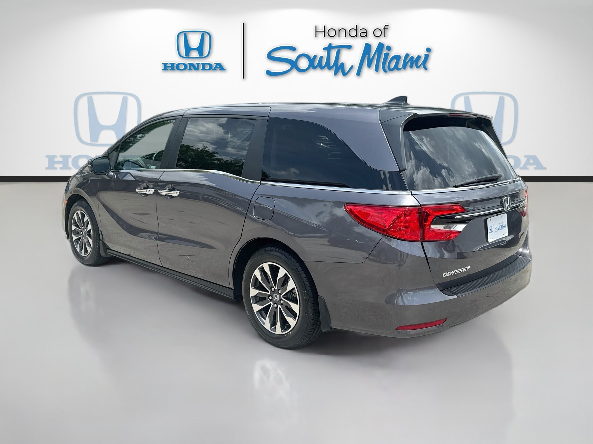 Certified Used 2024 Modern Steel Metallic Honda EX-L image 5