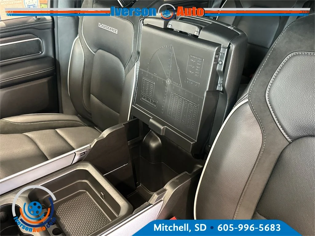New 2026 Hydro Blue Pearl-Coat Exterior Paint RAM Laramie image 23