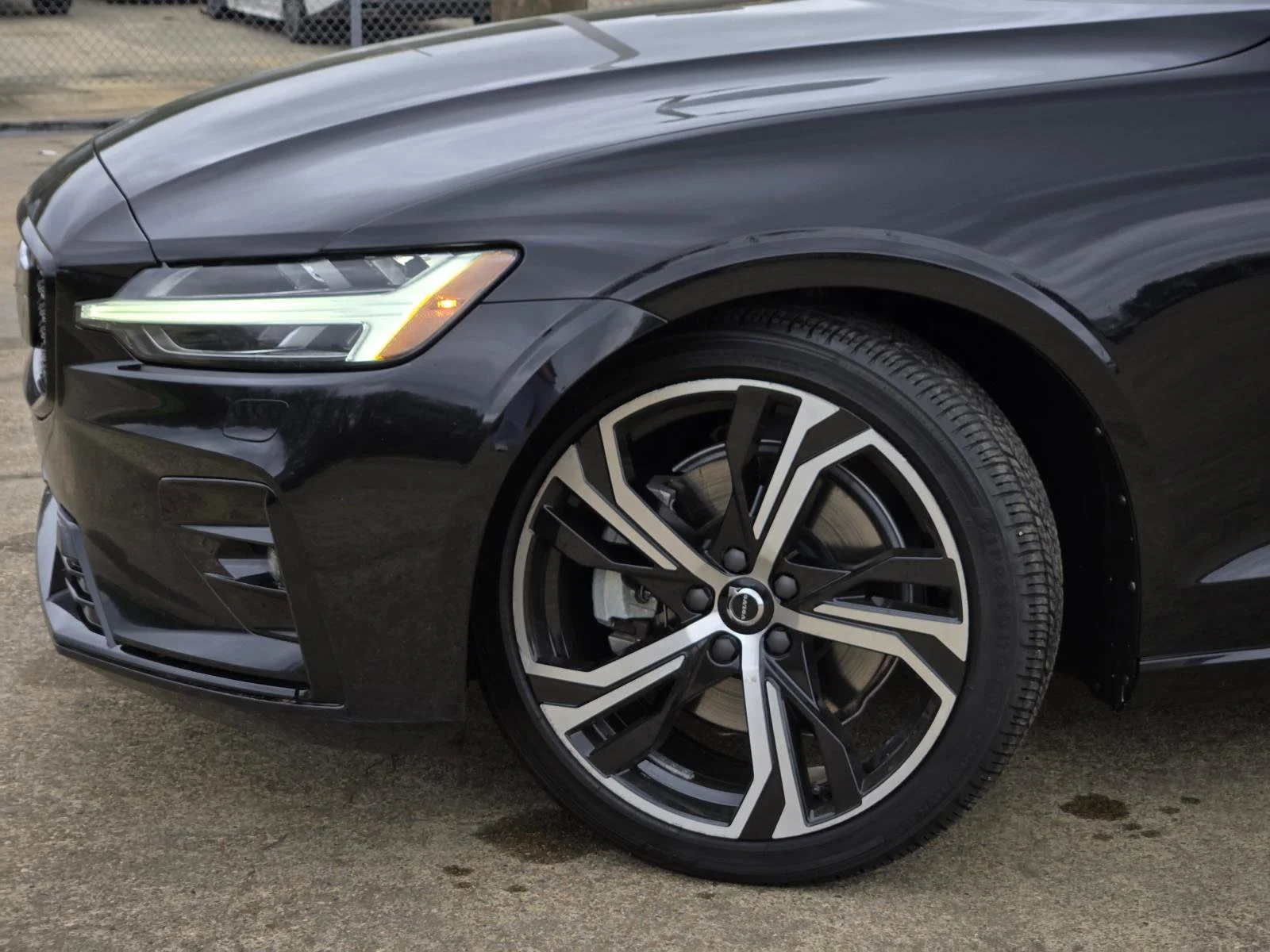 2024 Volvo S60 Core - Photo 7