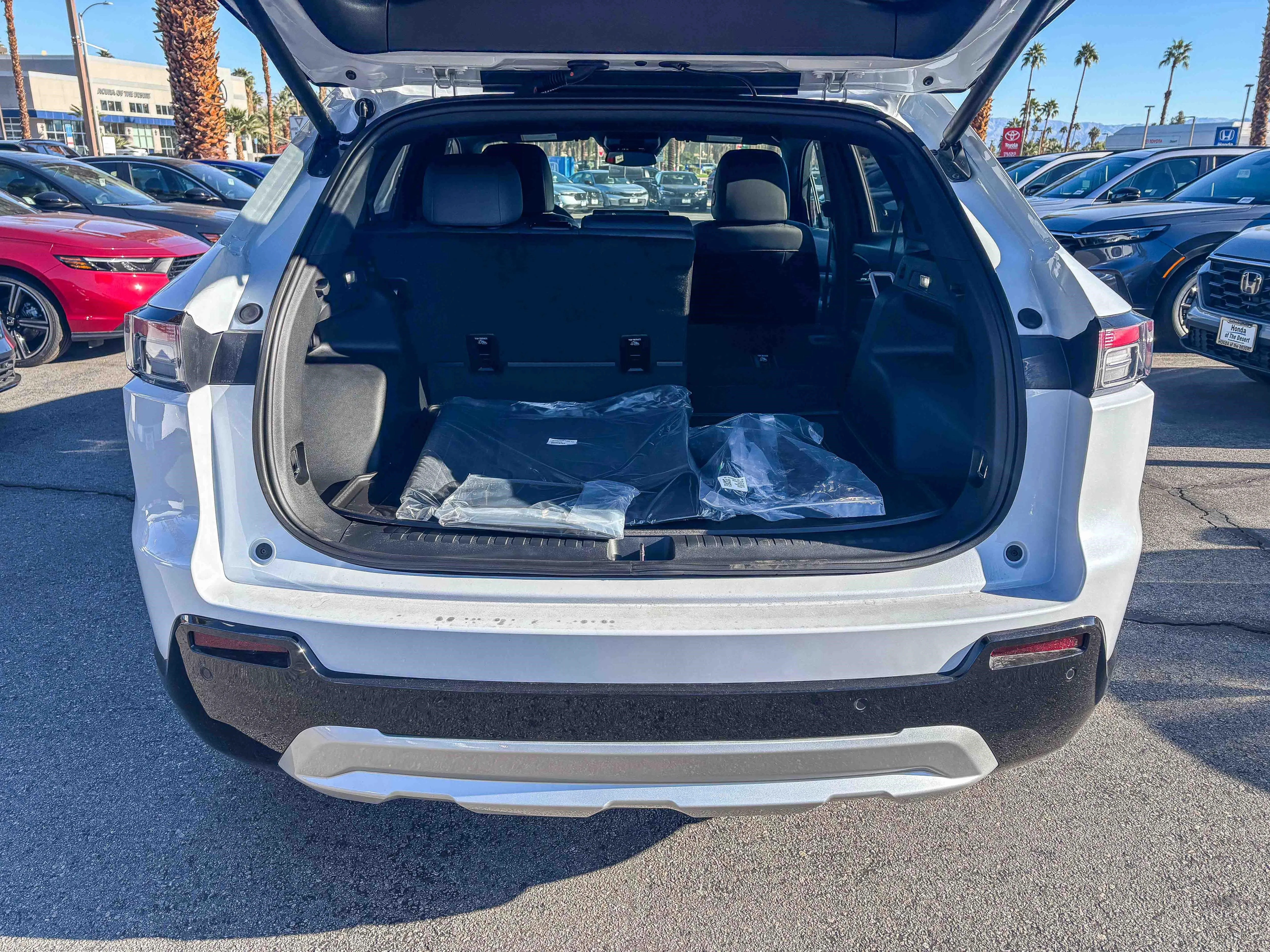 New 2026 Frostline White Pearl Honda Touring image 12