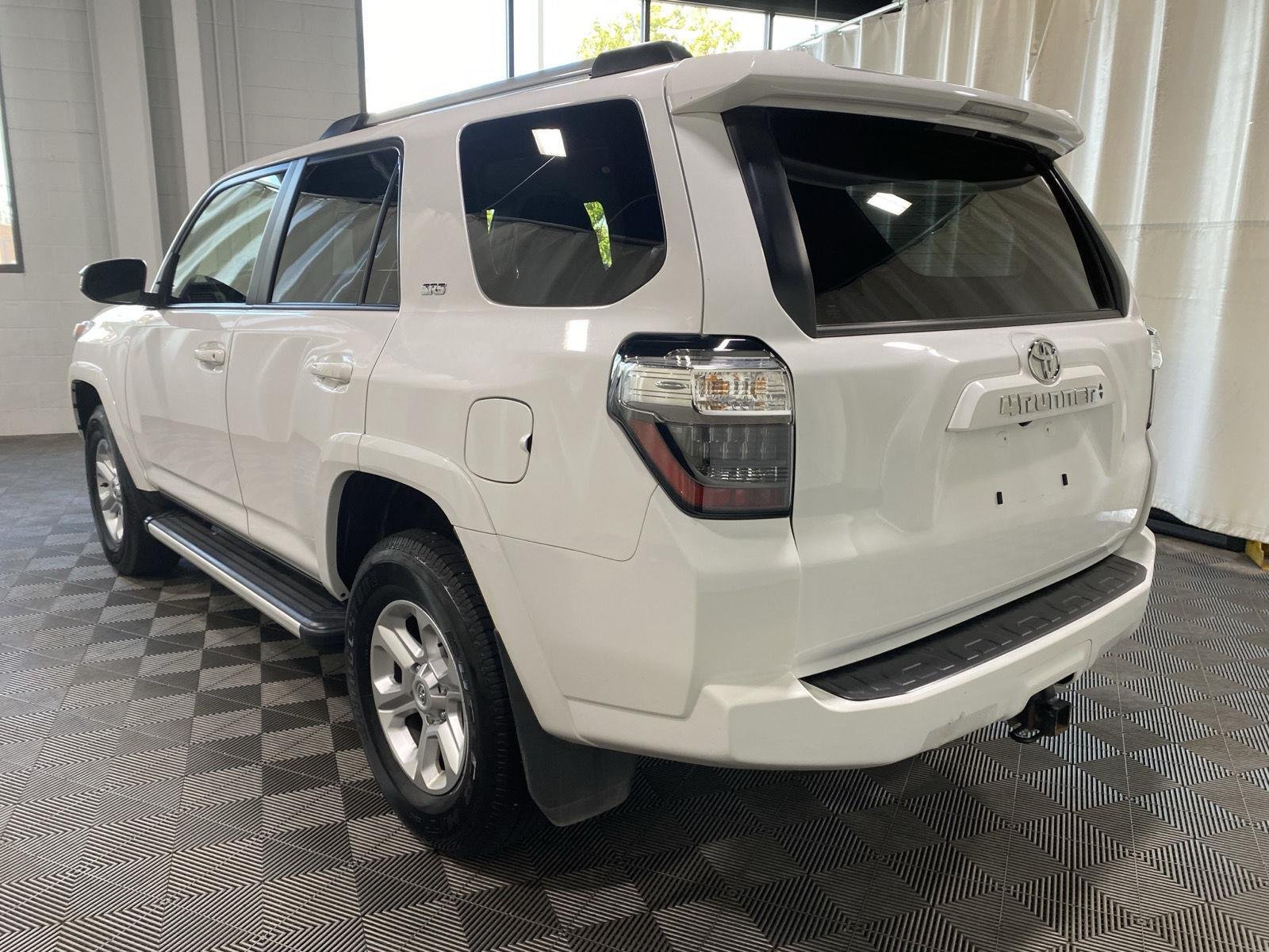 Used 2024 Ice Cap Toyota SR5 image 5