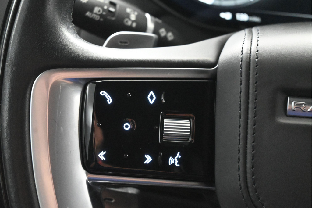 2023 Land Rover Range Rover SE - Photo 18