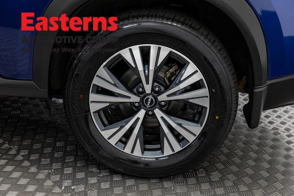 Used 2023 Blue Nissan SV image 34