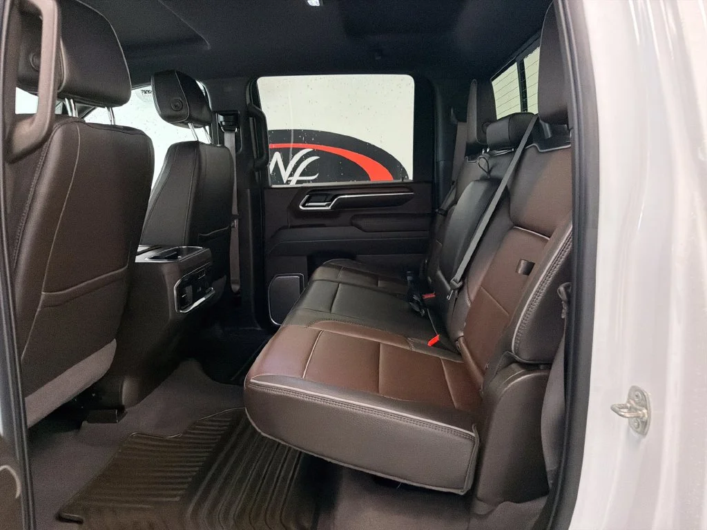 Used 2025 White GMC Denali image 15