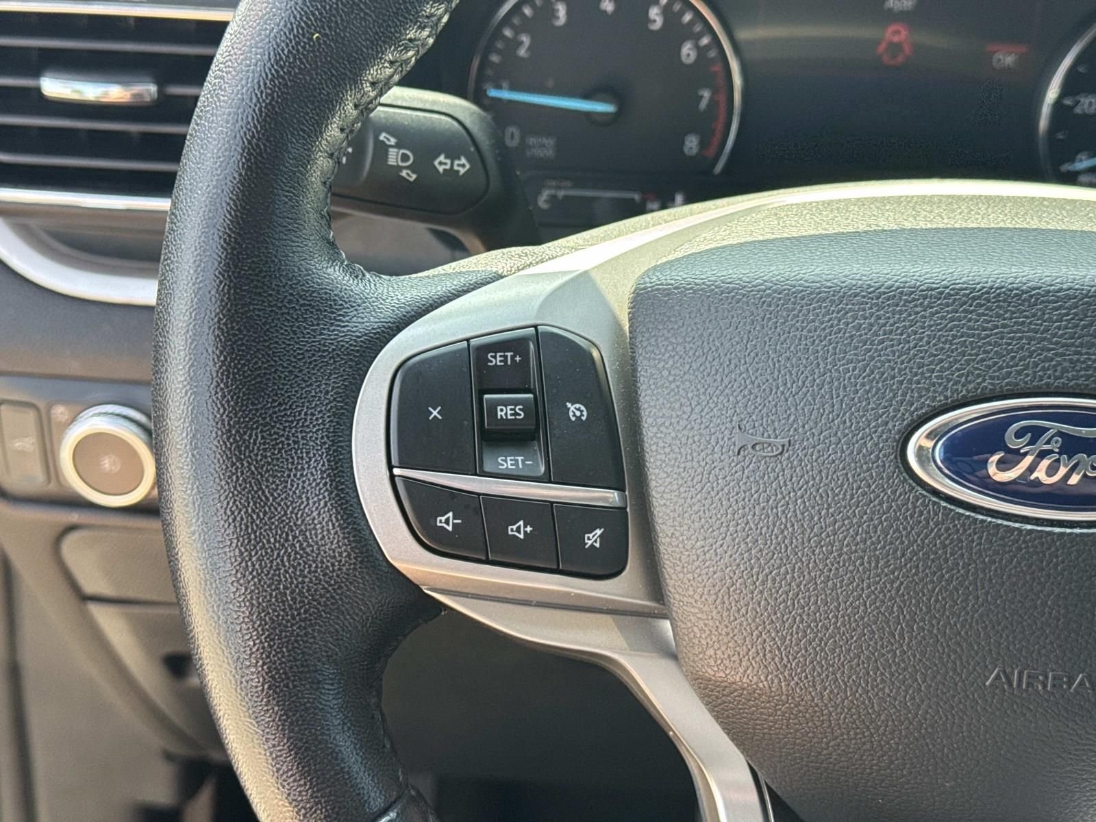 Used 2022 Black Ford XLT image 24