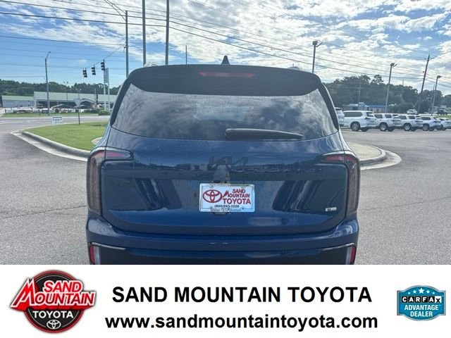 Used 2025 Black Kia SX X-Line image 4