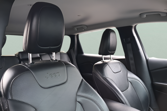 Used 2019 Gray Jeep Limited image 19