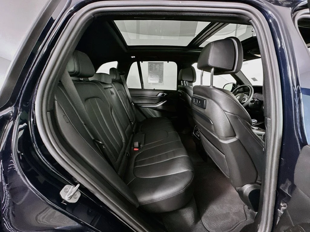 Used 2021 Carbon Black Metallic BMW xDrive40i image 29