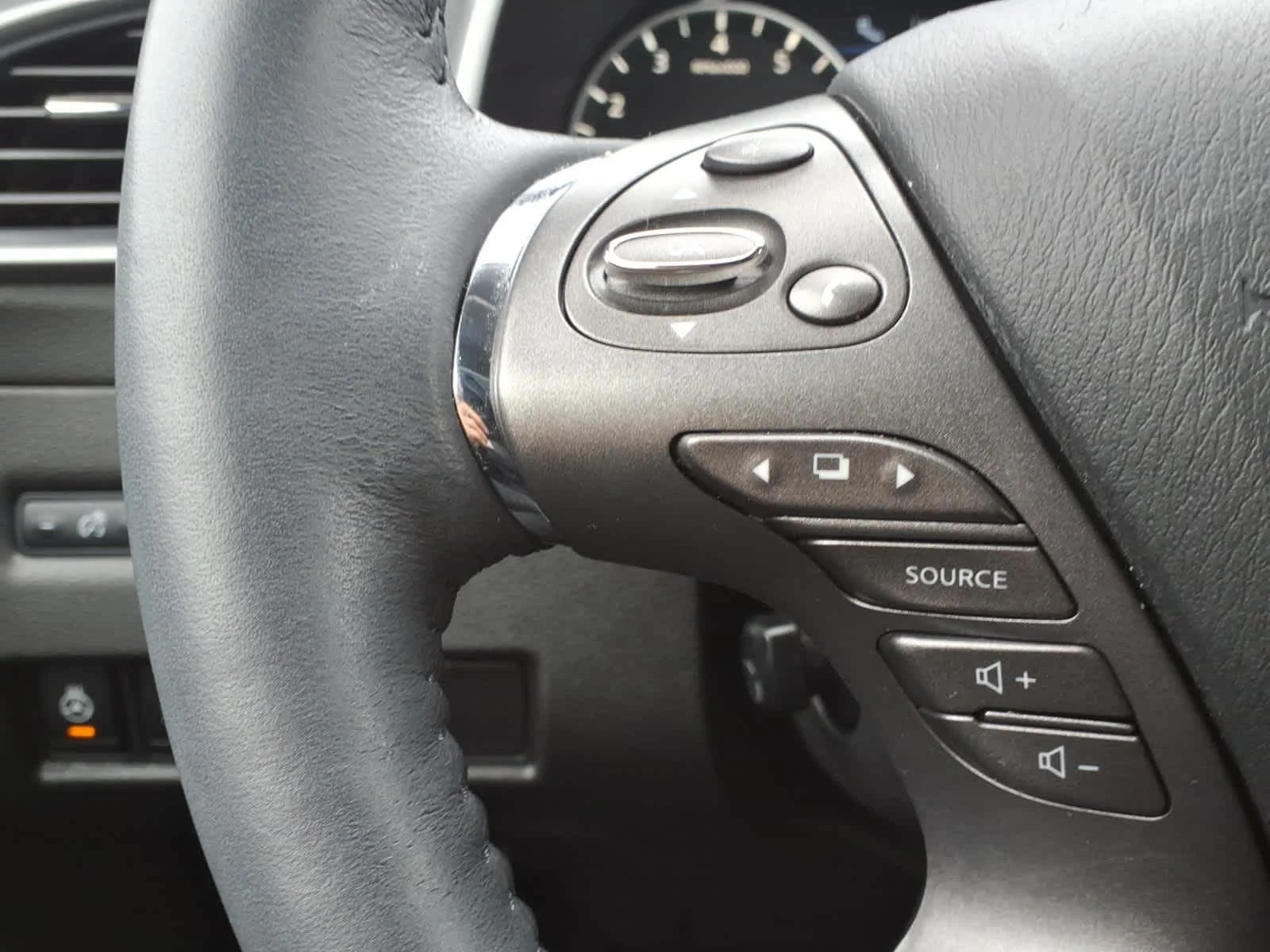Certified Used 2024 Super Black Nissan Platinum image 21