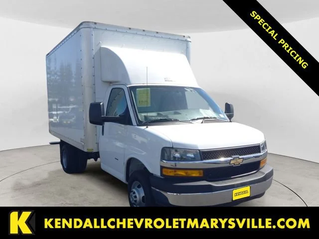 New 2024 Summit White Chevrolet 1WT image 7