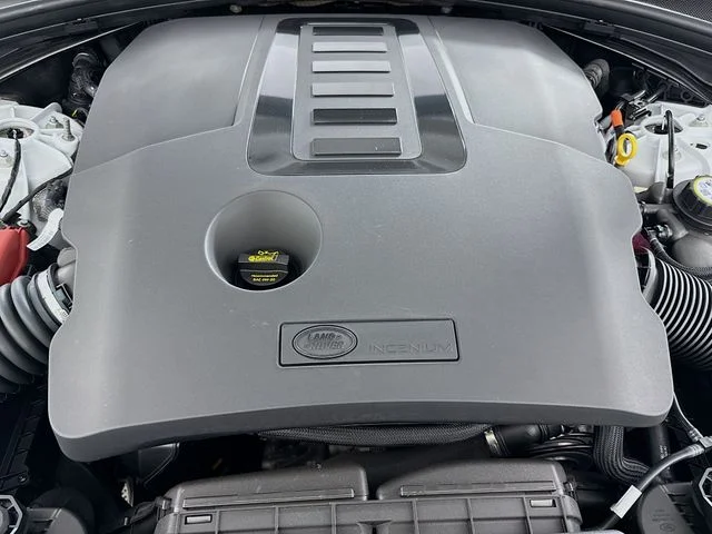 New 2026 Fuji White Land Rover Belgravia Edition image 32