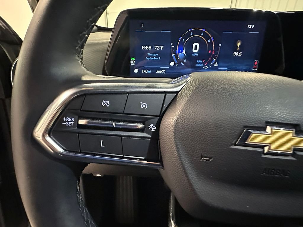 Used 2025 Green Chevrolet LT image 34