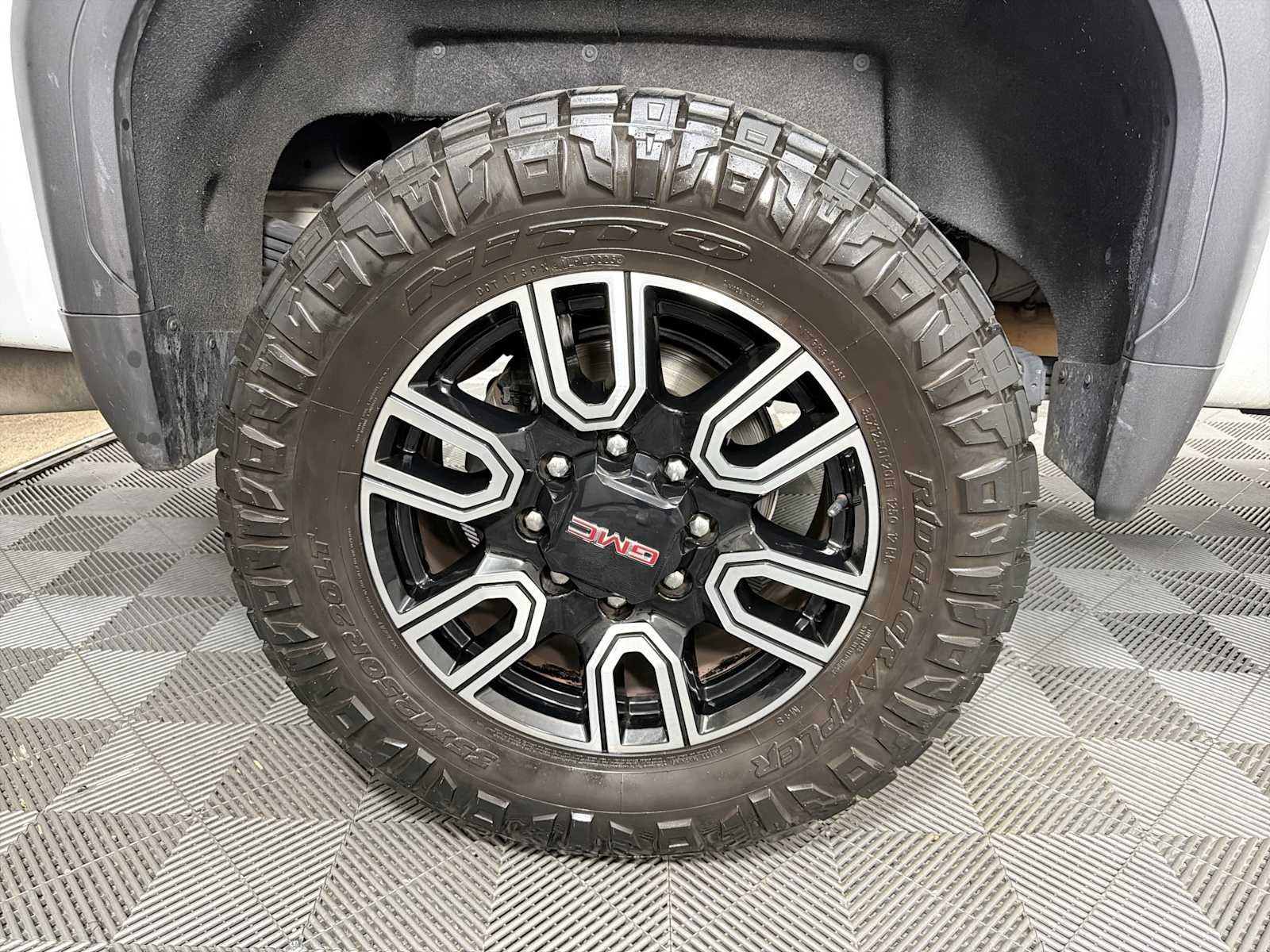 Used 2023 Summit White GMC AT4 image 16