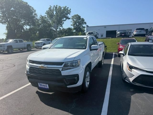 Used 2022 Summit White Chevrolet LT image 3