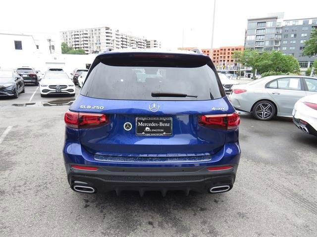 Used 2020 Galaxy Blue Metallic Mercedes-Benz GLB 250 image 3