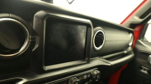 Used 2020 Red Clearcoat Jeep Overland image 17