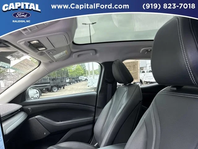 Used 2023 White Ford Premium image 22