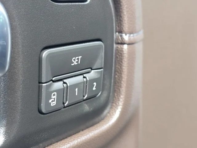 Used 2020 White GMC Denali image 26