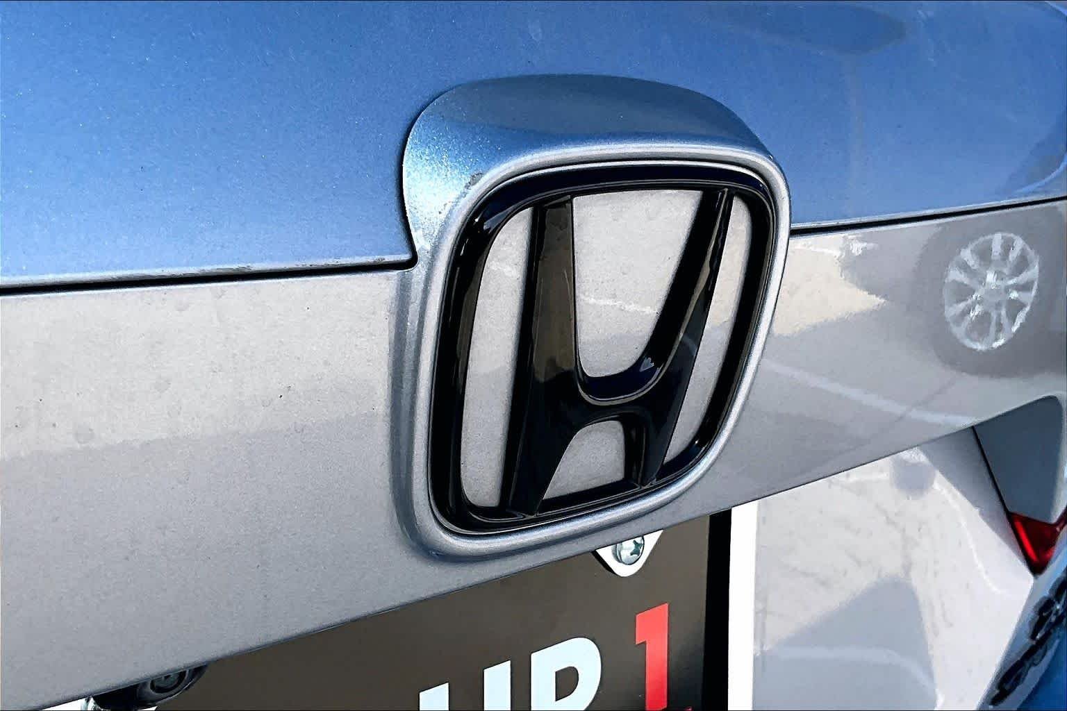 Used 2021 Lunar Silver Metallic Honda Sport image 29