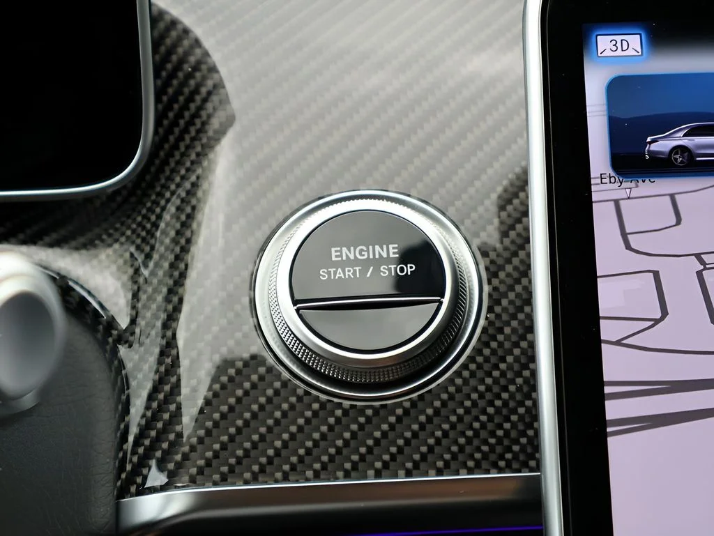 New 2025 MANUFAKTUR Moonlight White Metallic Mercedes-Benz S 63 E AMG® image 29