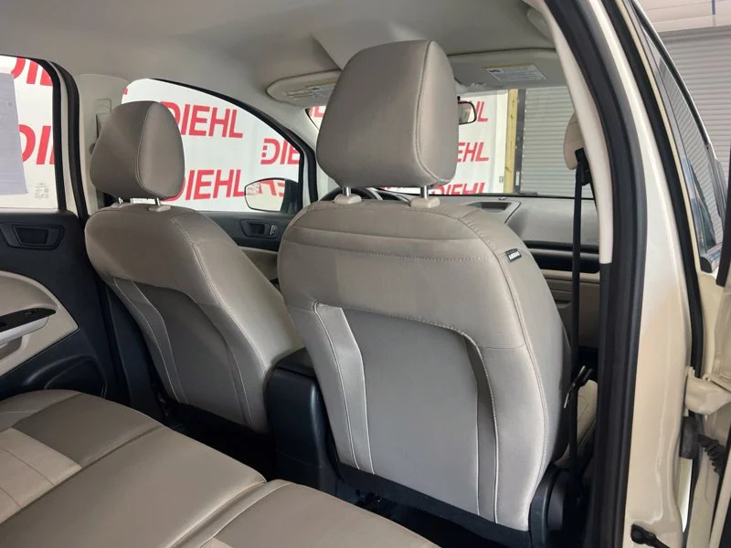 Used 2022 White Ford S image 11