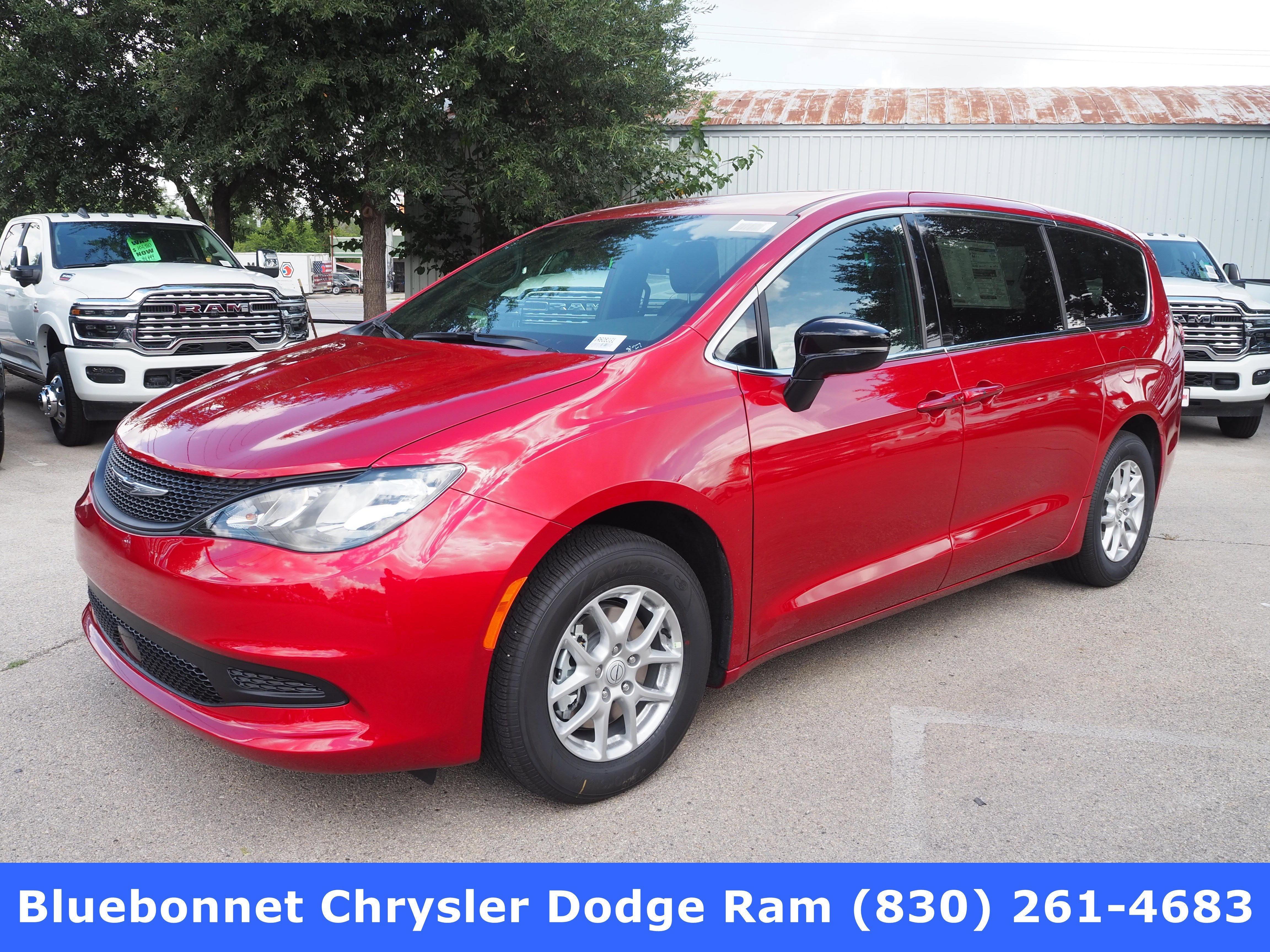 2025 Chrysler Voyager LX