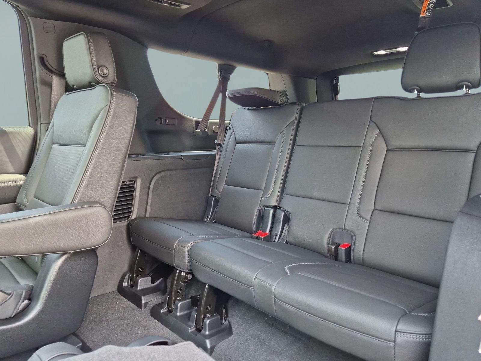 2026 GMC Yukon XL Denali - Photo 29