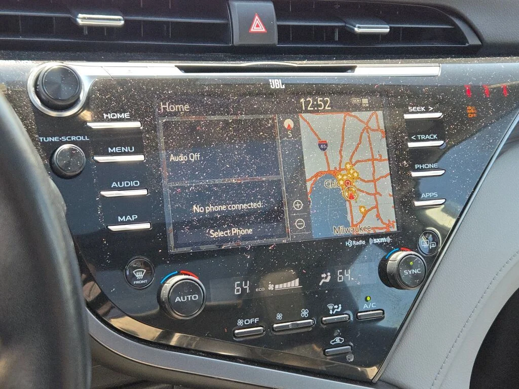 2020 Toyota Camry XLE - Photo 26