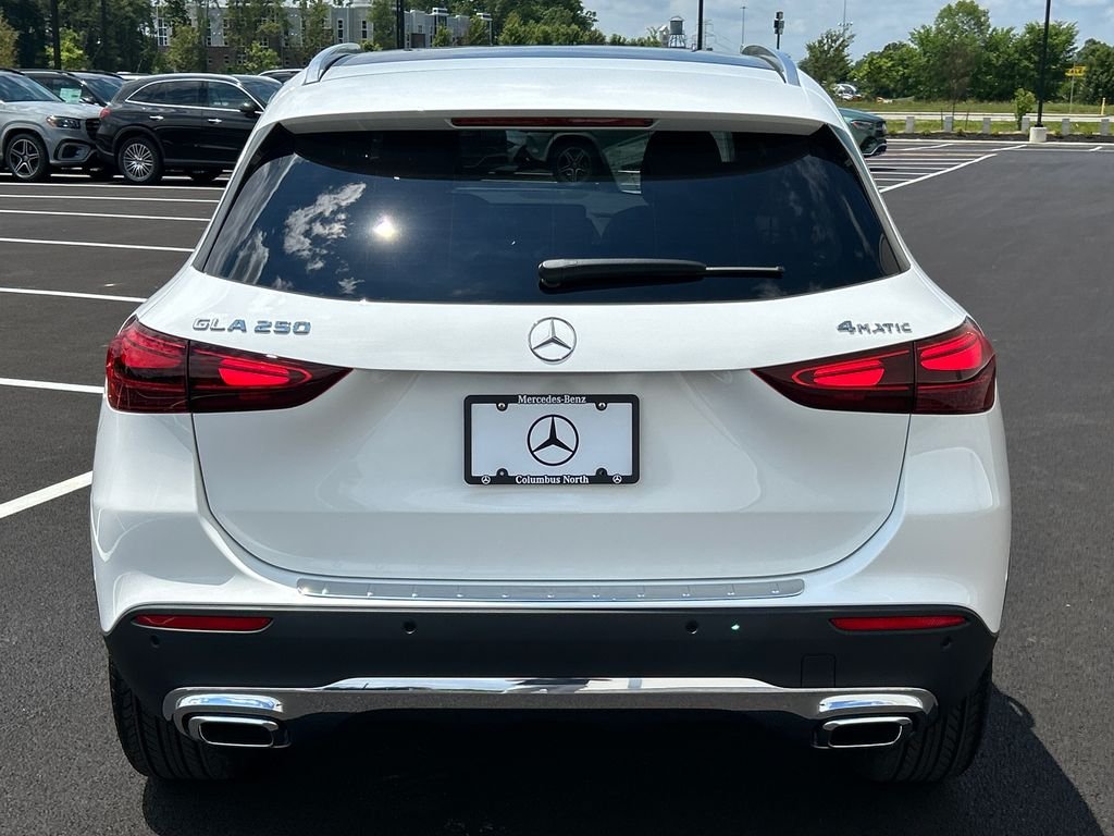 New 2026 Polar White Mercedes-Benz GLA250 image 6