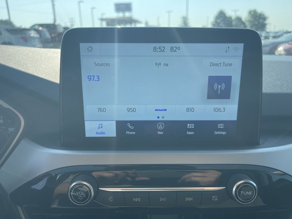 Used 2022 Gray Ford SE image 16
