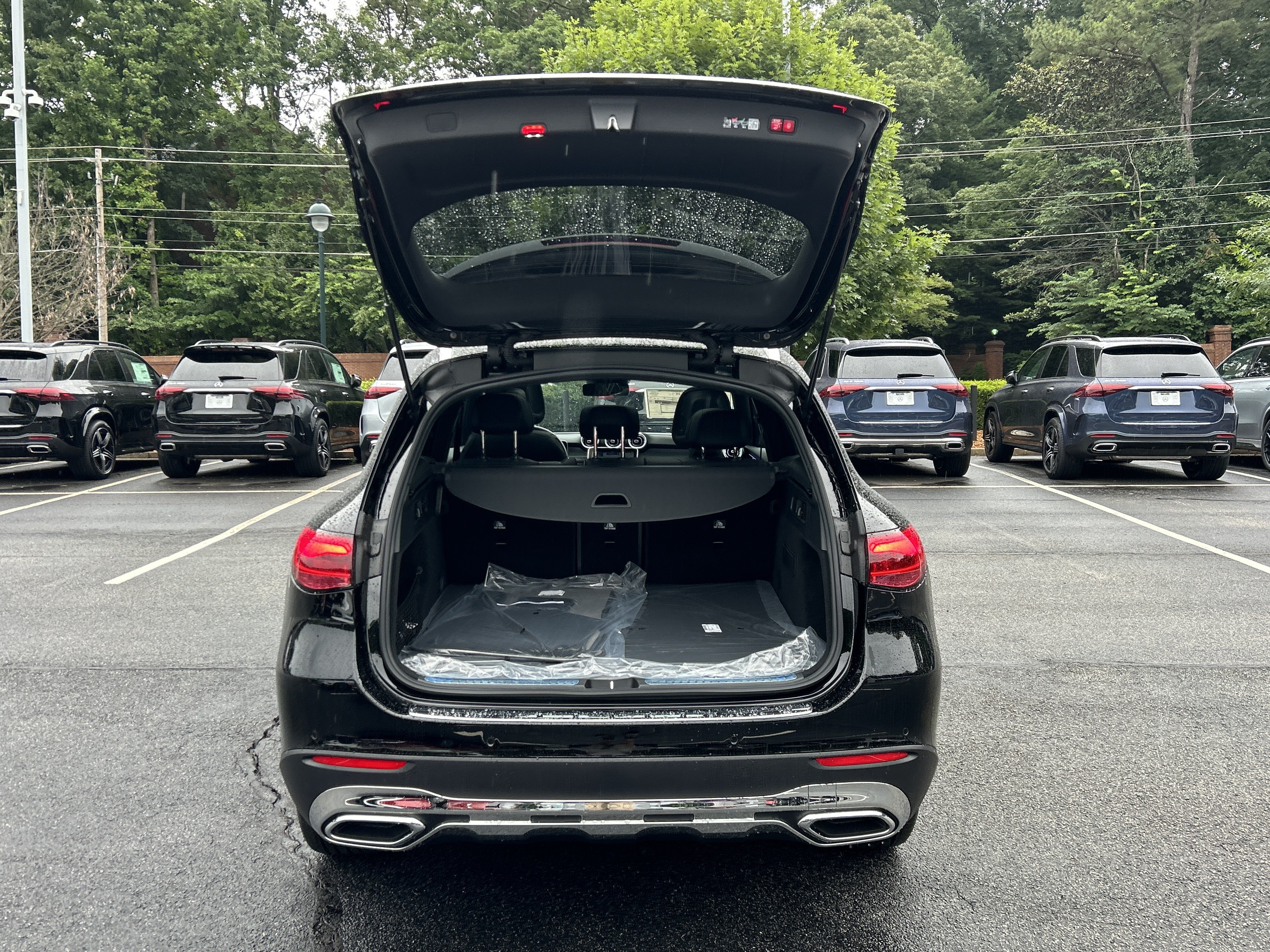 New 2026 Black Mercedes-Benz GLC 300 4MATIC® SUV image 8