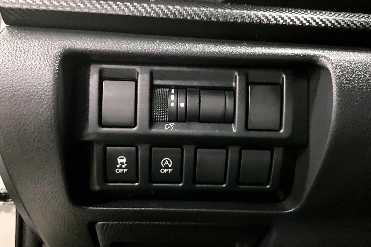 Used 2021 Crystal White Pearl Subaru  image 33
