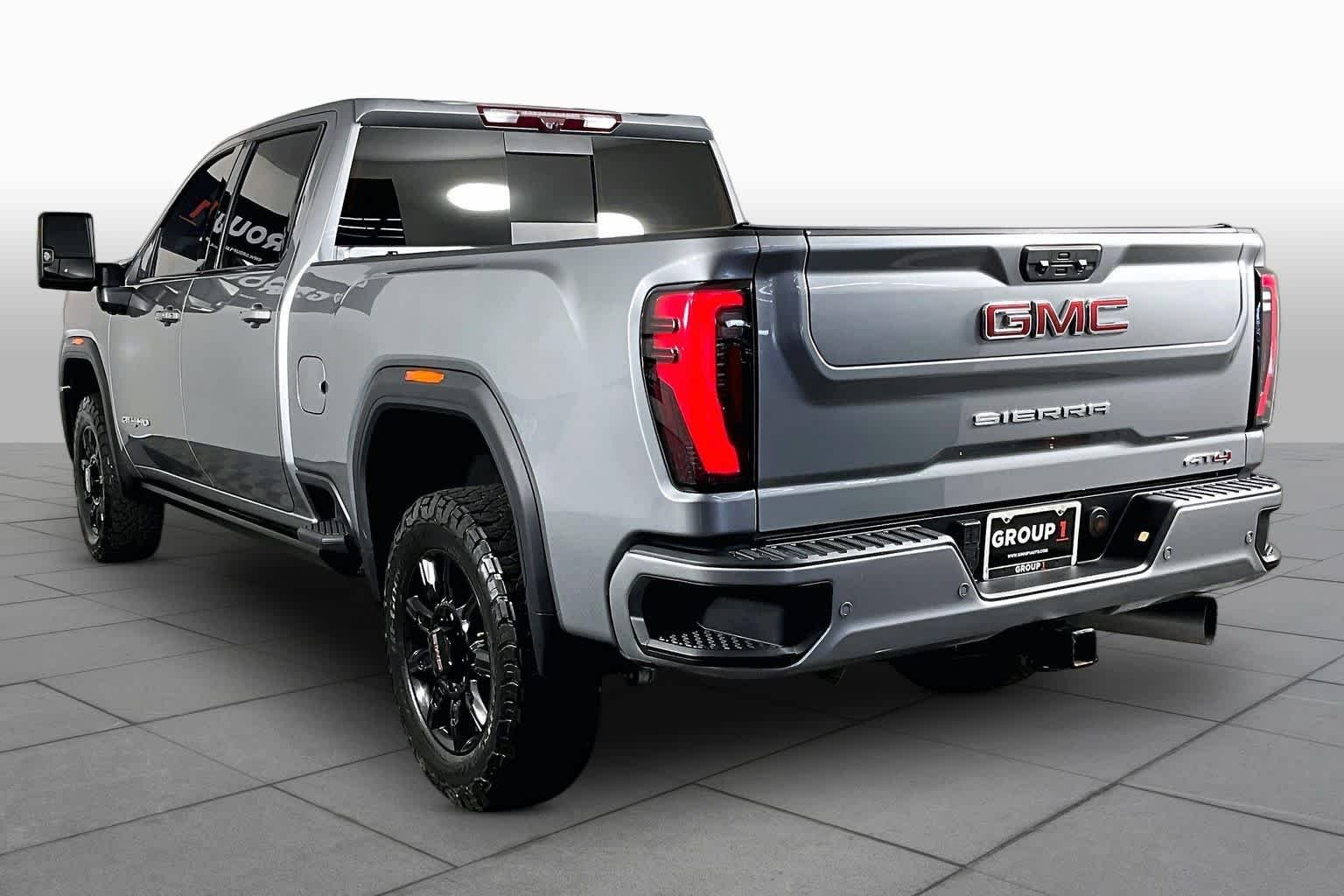 Used 2024 Sterling Metallic GMC AT4 image 12