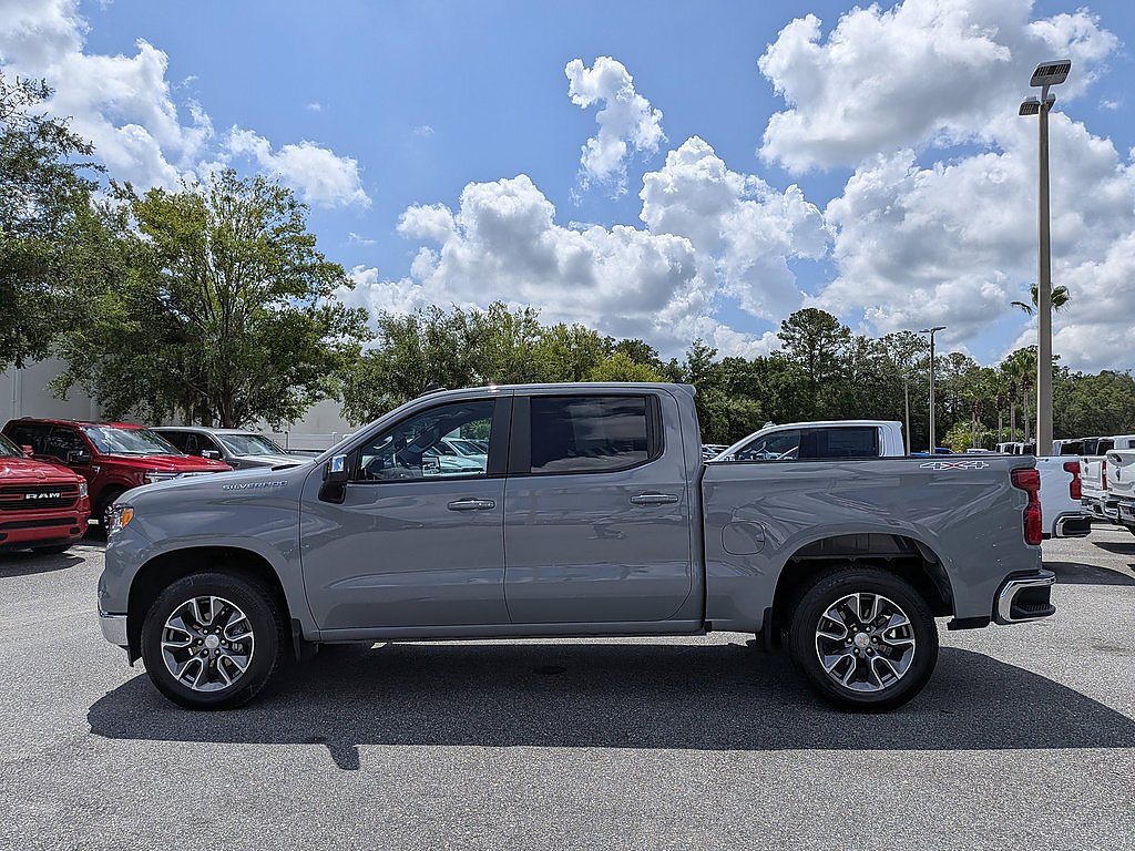 2024 Chevrolet Silverado 1500 LT - Photo 6