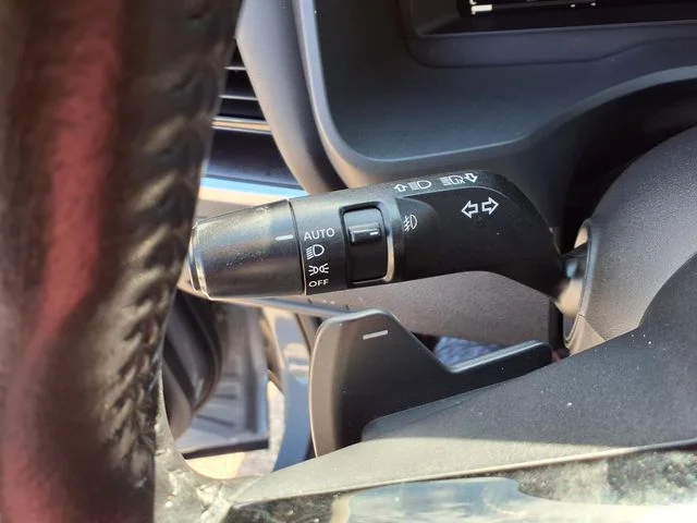 Used 2022 Gray Nissan Platinum image 10