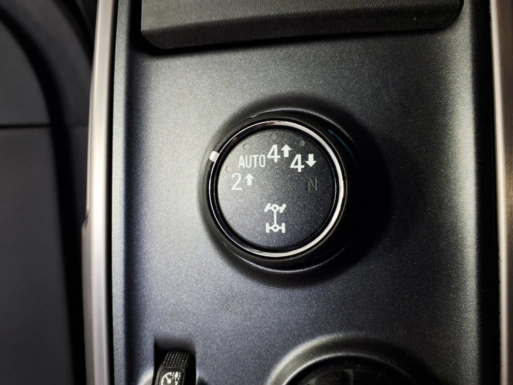 Used 2017 PEPPERDUST METALLIC GMC SLT image 16