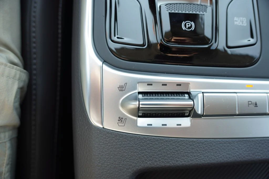2027 Kia Carnival SX - Photo 16