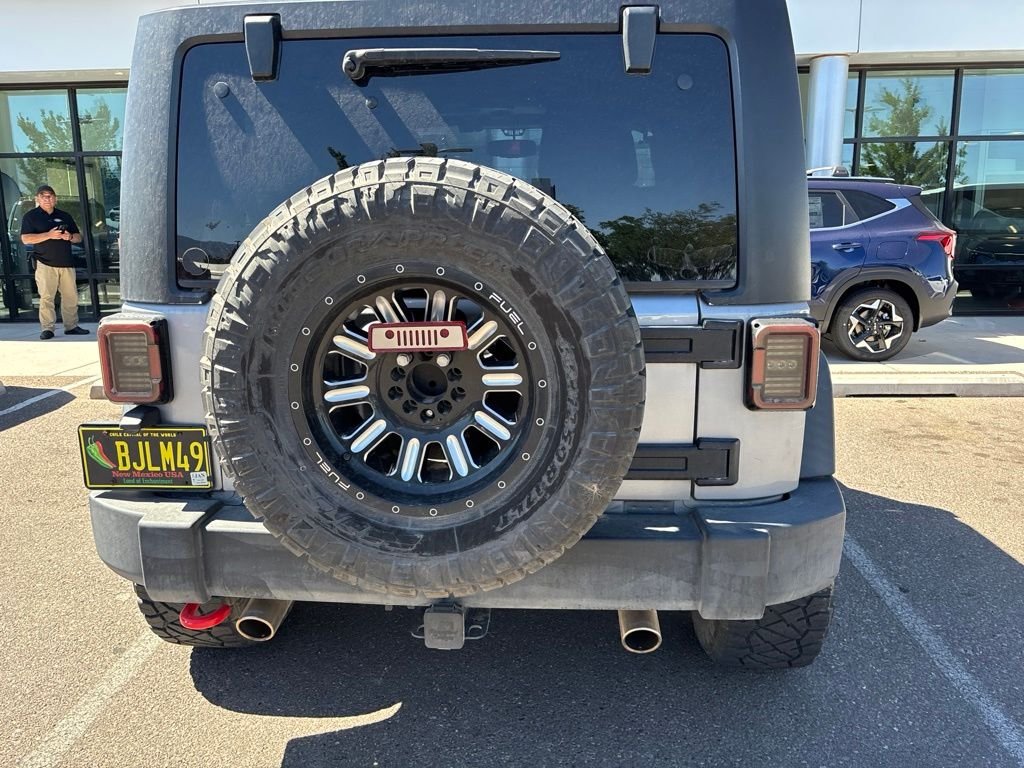 Used 2014 Gray Jeep Sport image 27