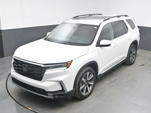 Used 2025 Platinum White Pearl Honda AWD Elite image 15