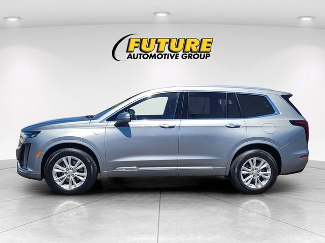 Used 2024 Silver Cadillac Luxury image 6