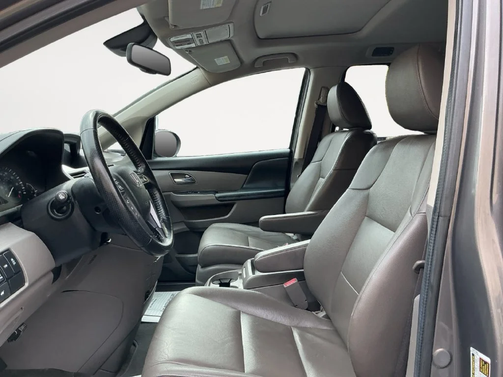 Used 2014 Silver Honda EX-L image 14