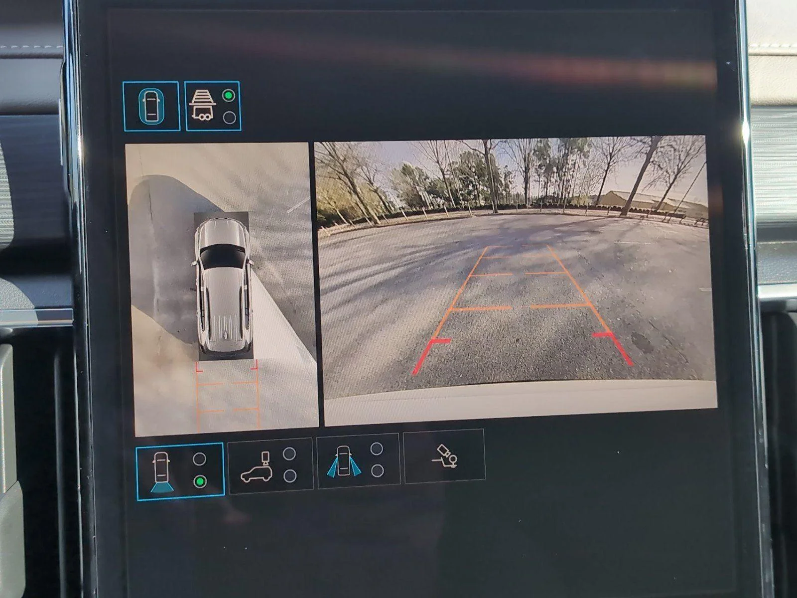 New 2026 Summit White GMC Elevation image 17