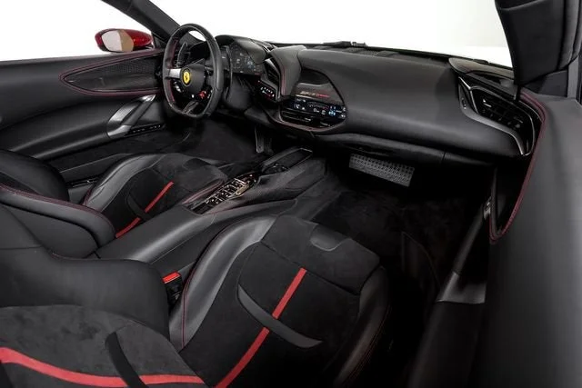 Used 2023 Rosso California Ferrari  image 46