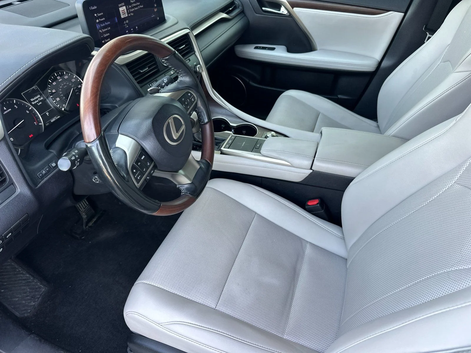Used 2020 Gray Pearl Lexus 350 image 9