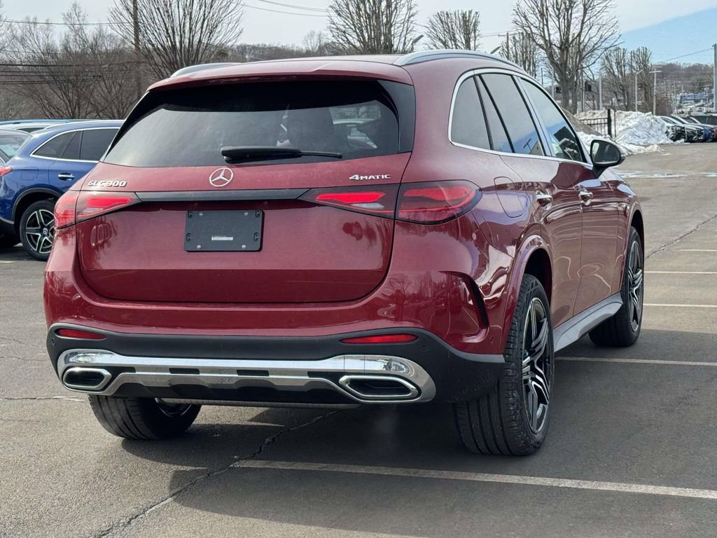 New 2026 MANUFAKTUR Patagonia Red Metallic Mercedes-Benz GLC 300 image 10