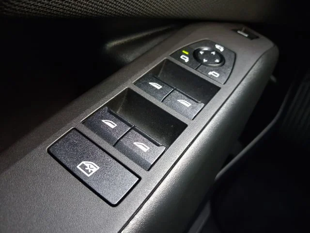2025 BMW X3 30 - Photo 9