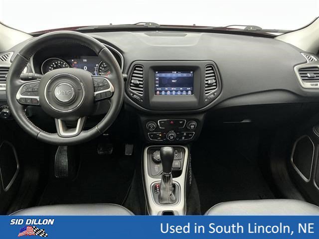 Used 2018 Redline Pearlcoat Jeep Latitude image 19