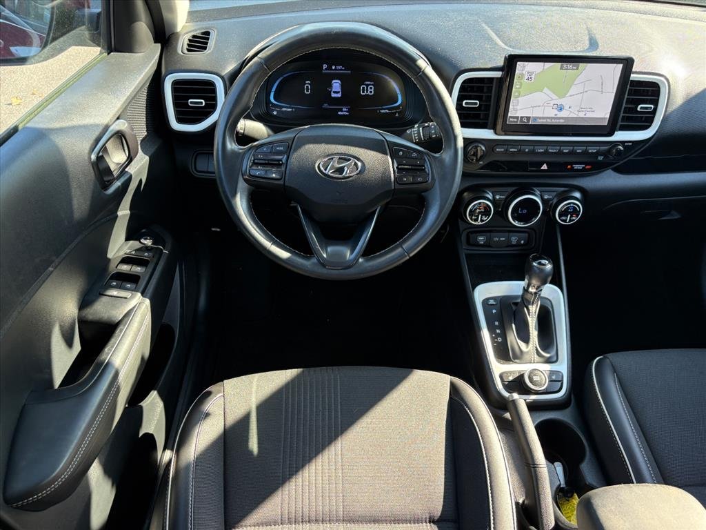 2024 Hyundai Venue Limited - Photo 20