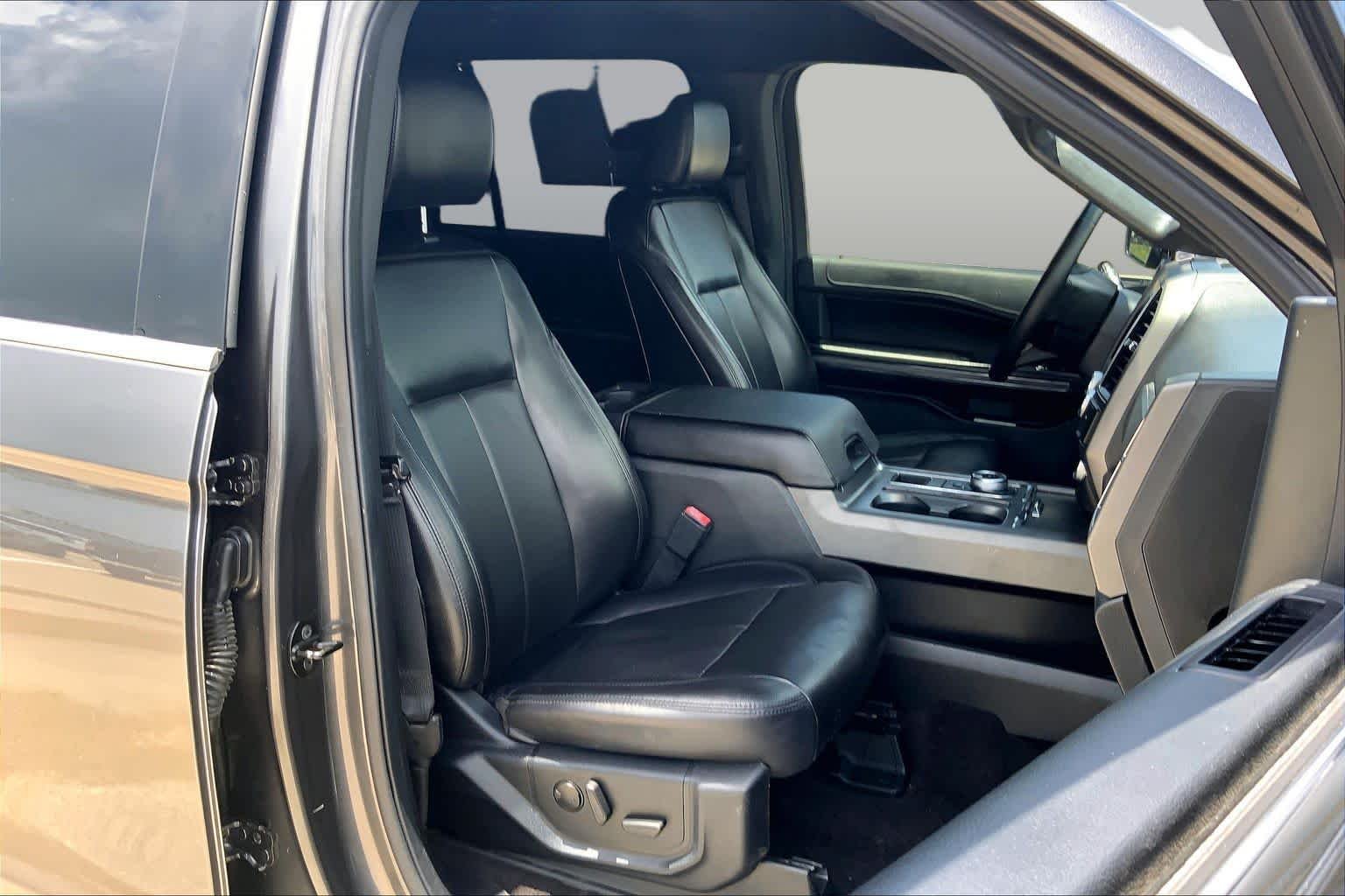 Used 2021 Magnetic Metallic Ford XLT image 9