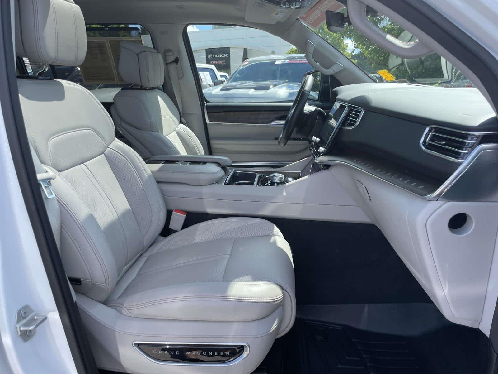 Used 2024 White Jeep 4x4 image 30